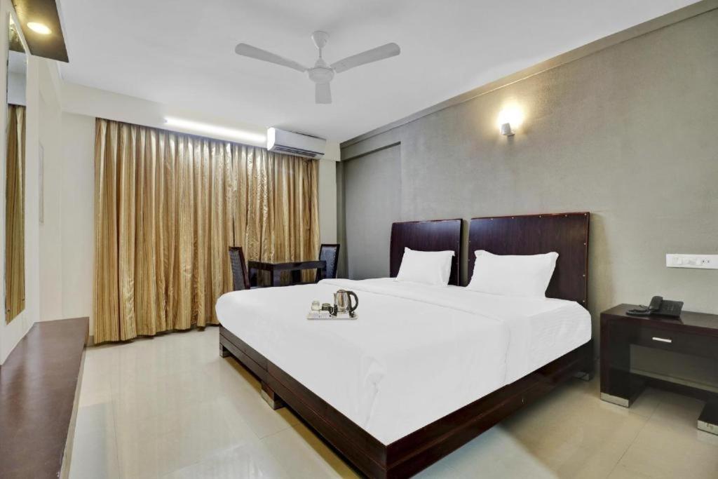 Aec Residency Otel Alappuzha Dış mekan fotoğraf