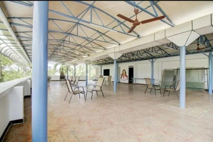 Aec Residency Otel Alappuzha Dış mekan fotoğraf